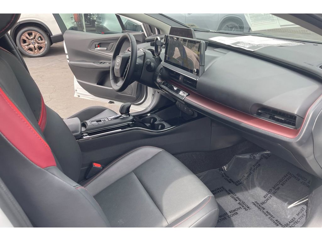 Used 2026 Toyota Prius Plug-In Hybrid FWD image 19