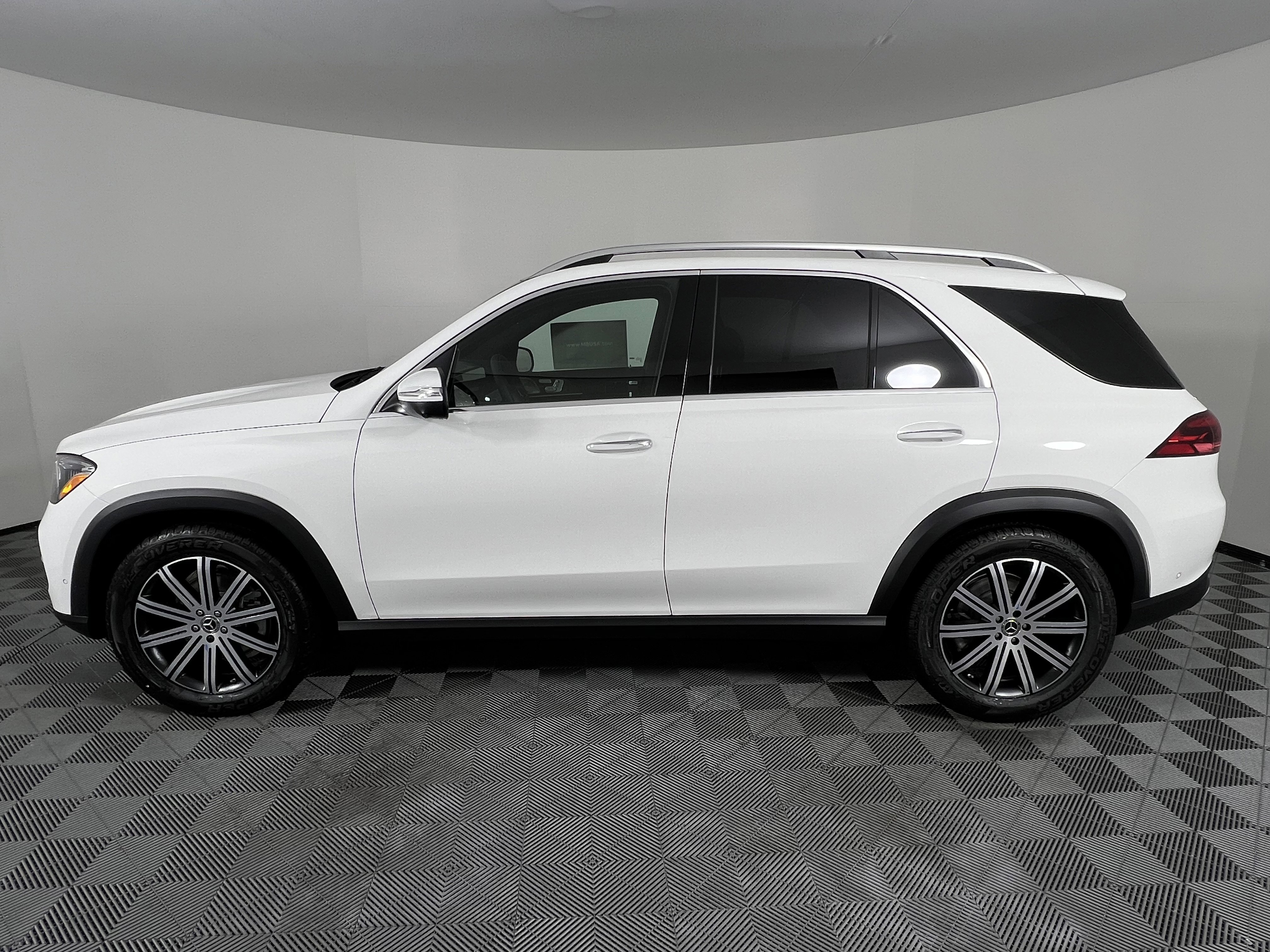 New 2026 Mercedes-Benz GLE 350 4MATIC image 9