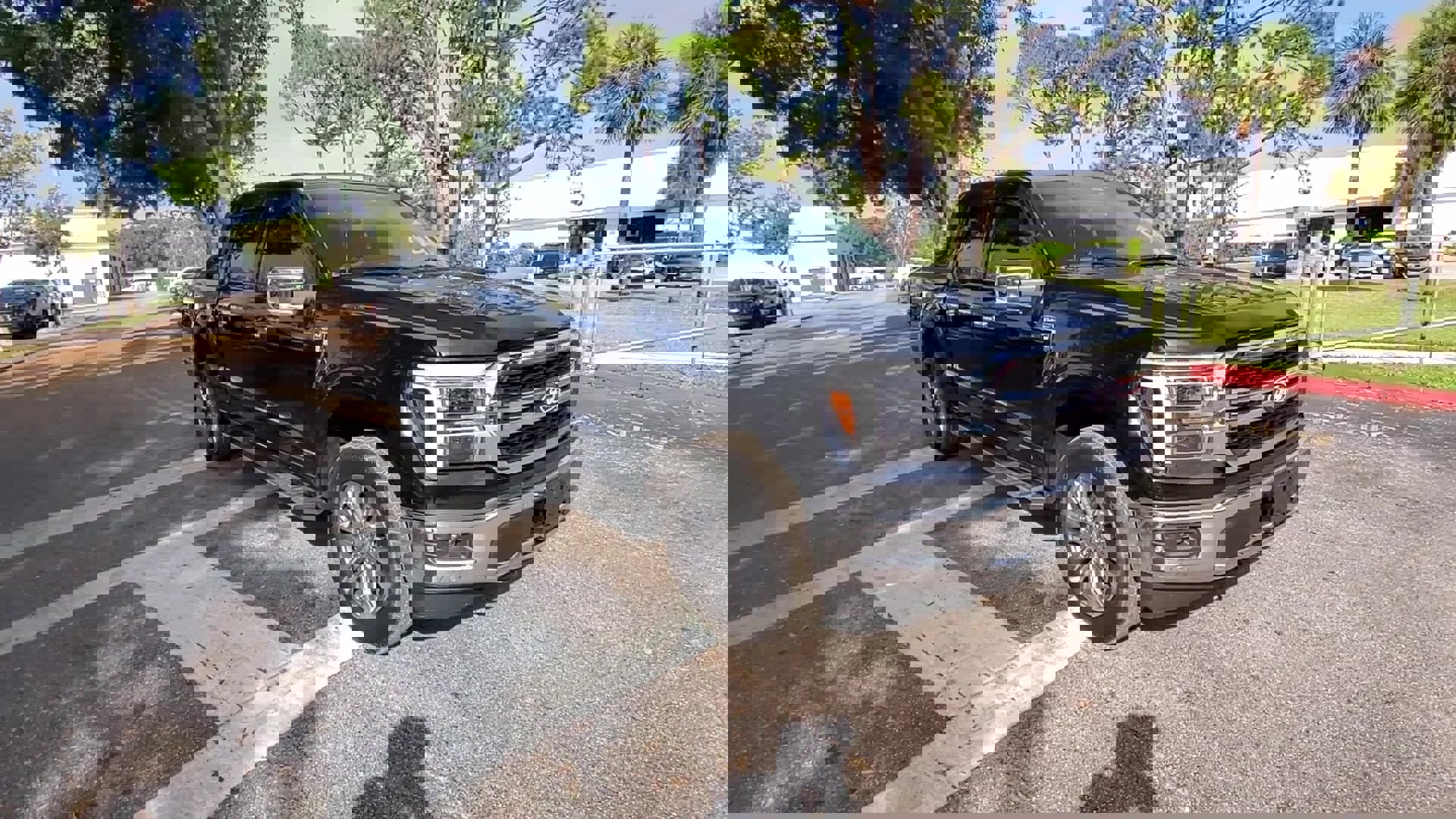 Used 2025 Ford F150 Lariat w/ Equipment Group 501A Mid image 35