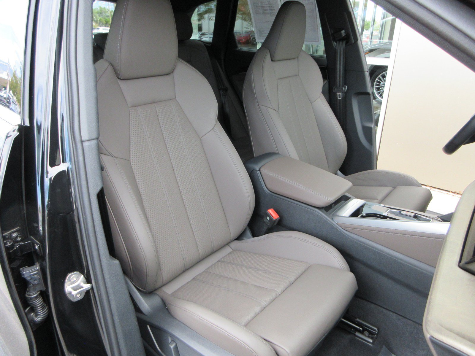 Used 2025 Audi Q5 Prestige AWD/4WD image 28