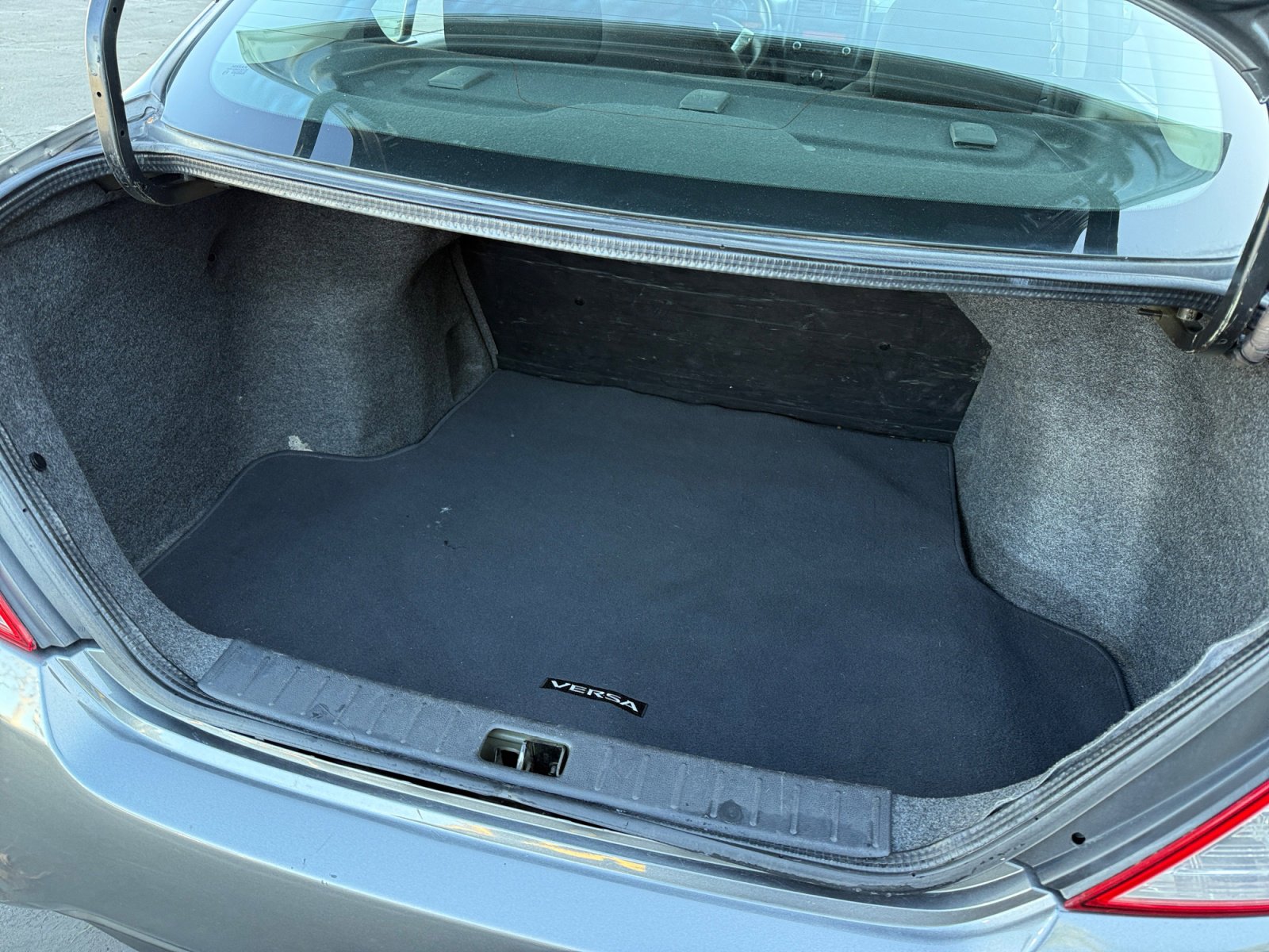 Used 2017 Nissan Versa S Plus image 20