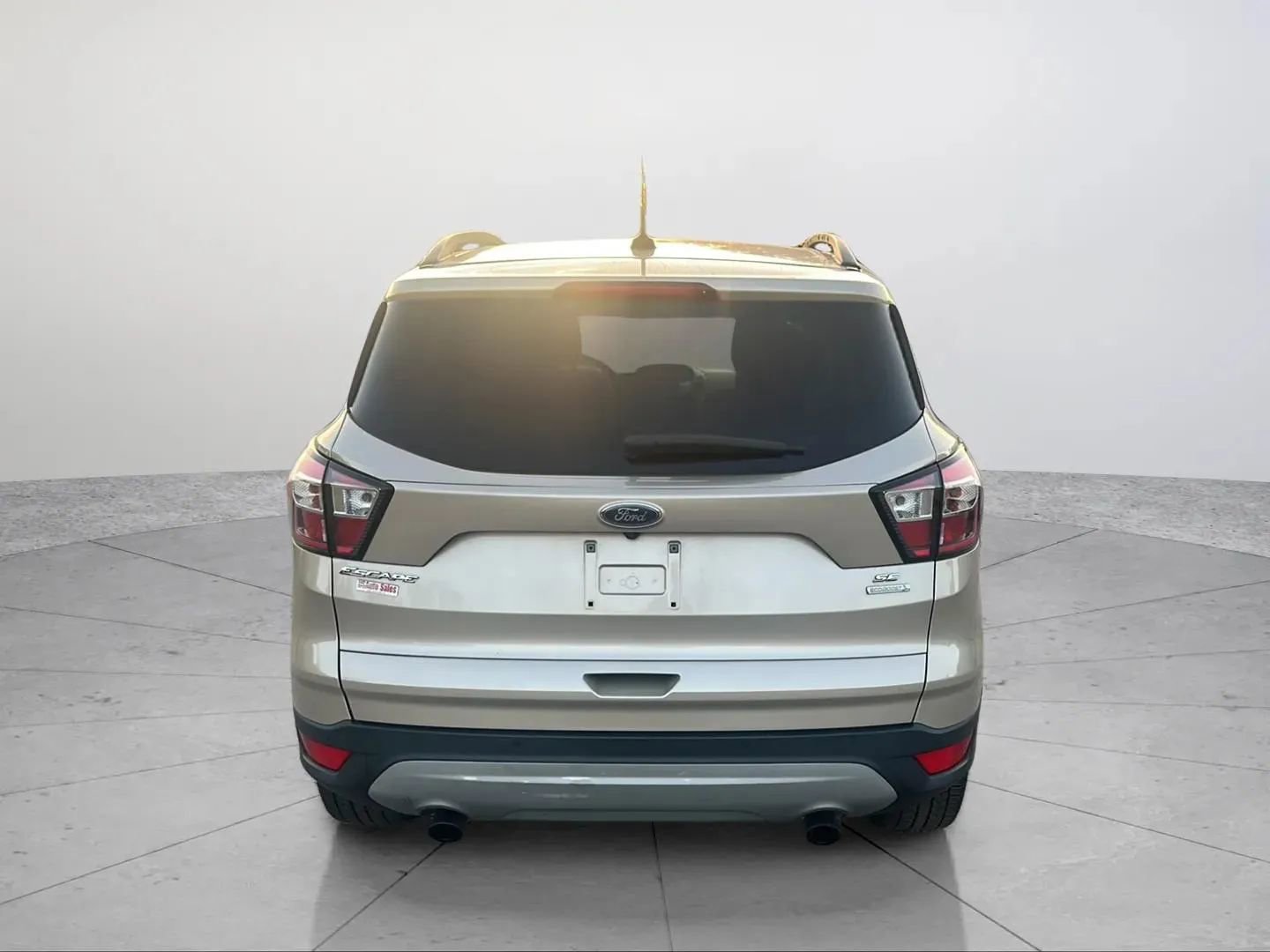 Used 2018 Ford Escape SE FWD image 4