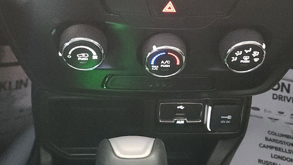 Used 2020 Jeep Renegade Sport w/ Sport Appearance Group image 22