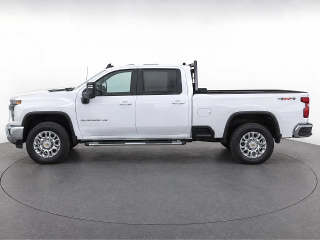 Used 2022 Chevrolet Silverado 3500 LT w/ Convenience Package AWD/4WD image 6