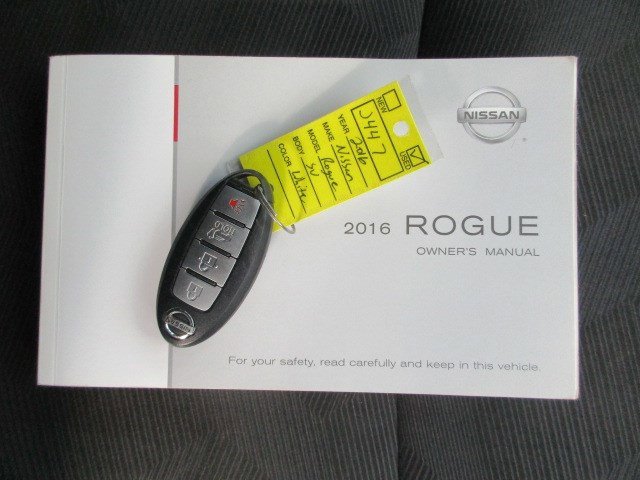 Used 2016 Nissan Rogue SV w/ SV Premium Package image 34