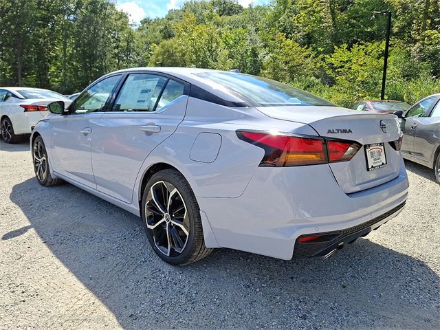 New 2025 Nissan Altima 2.5 SR image 3