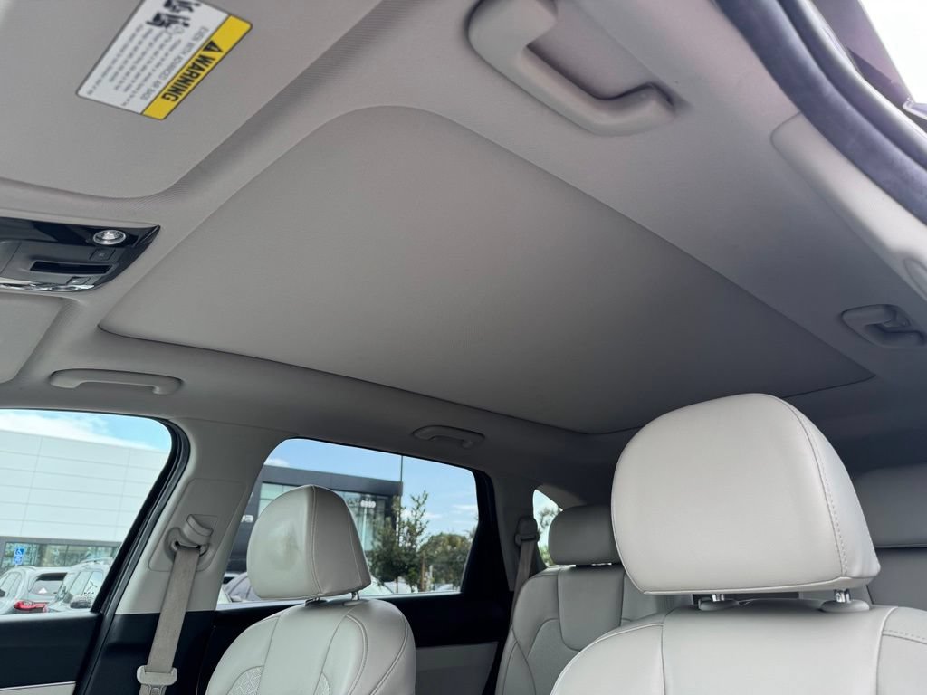 Used 2023 Kia Sorento EX w/ Panoramic Sunroof Package FWD image 18
