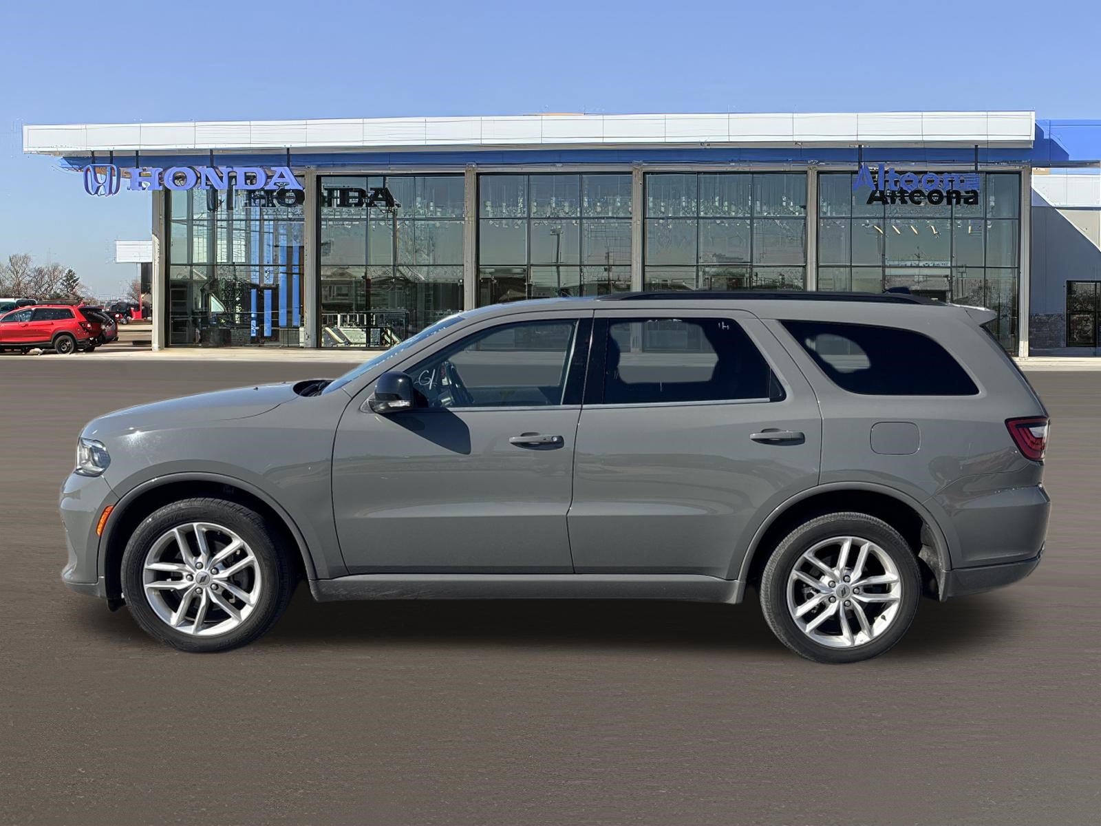 Used 2024 Dodge Durango GT AWD/4WD image 2