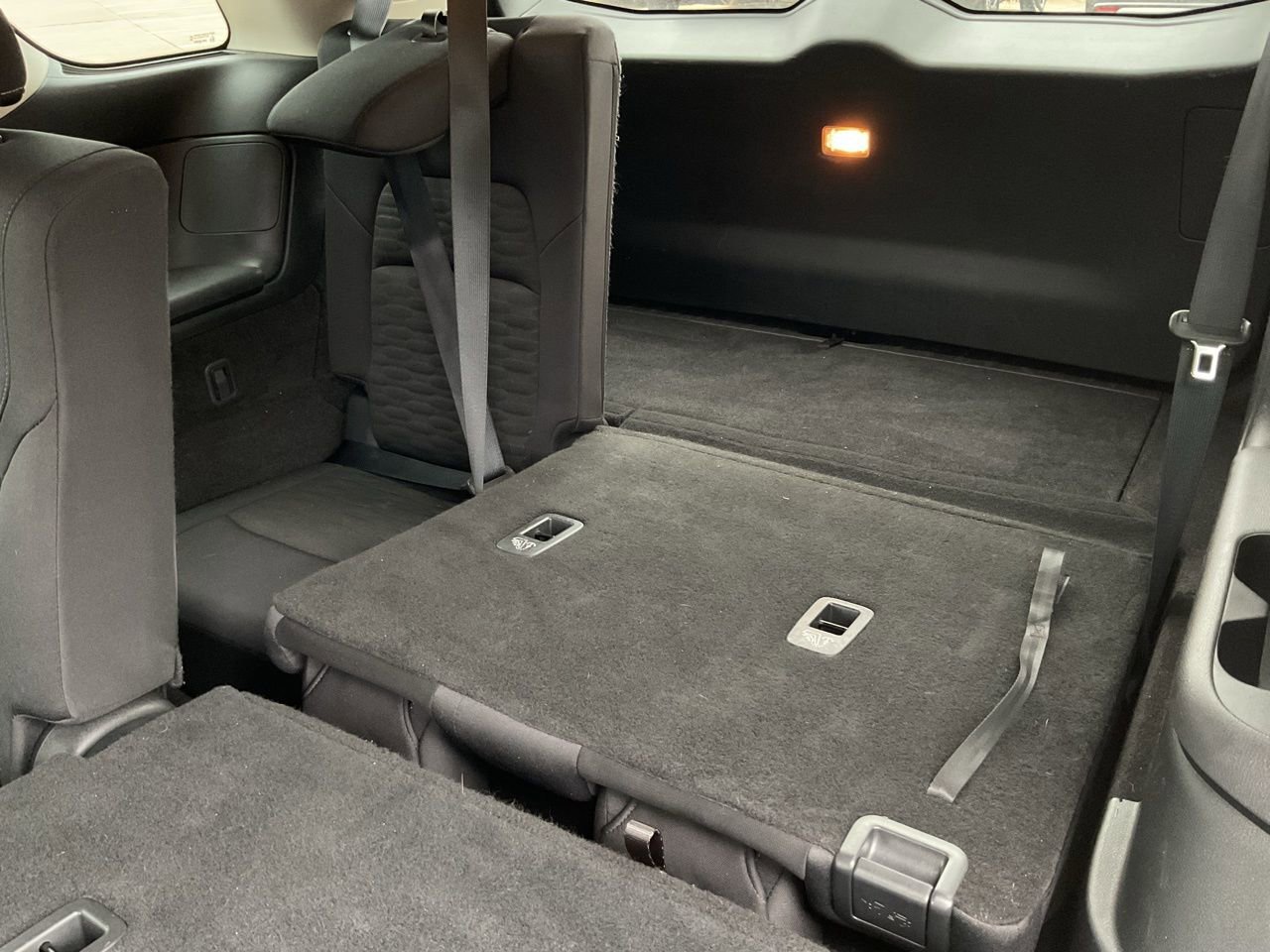 Used 2025 Nissan Pathfinder SV FWD image 17