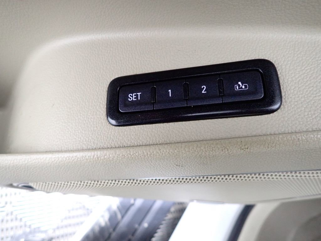 Used 2017 GMC Yukon Denali w/ Open Road Package image 2