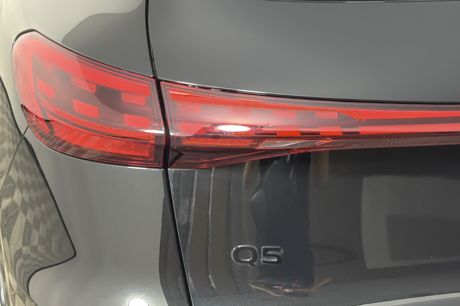 Used 2025 Audi Q5 Premium Plus w/ Premium Plus AWD/4WD image 27