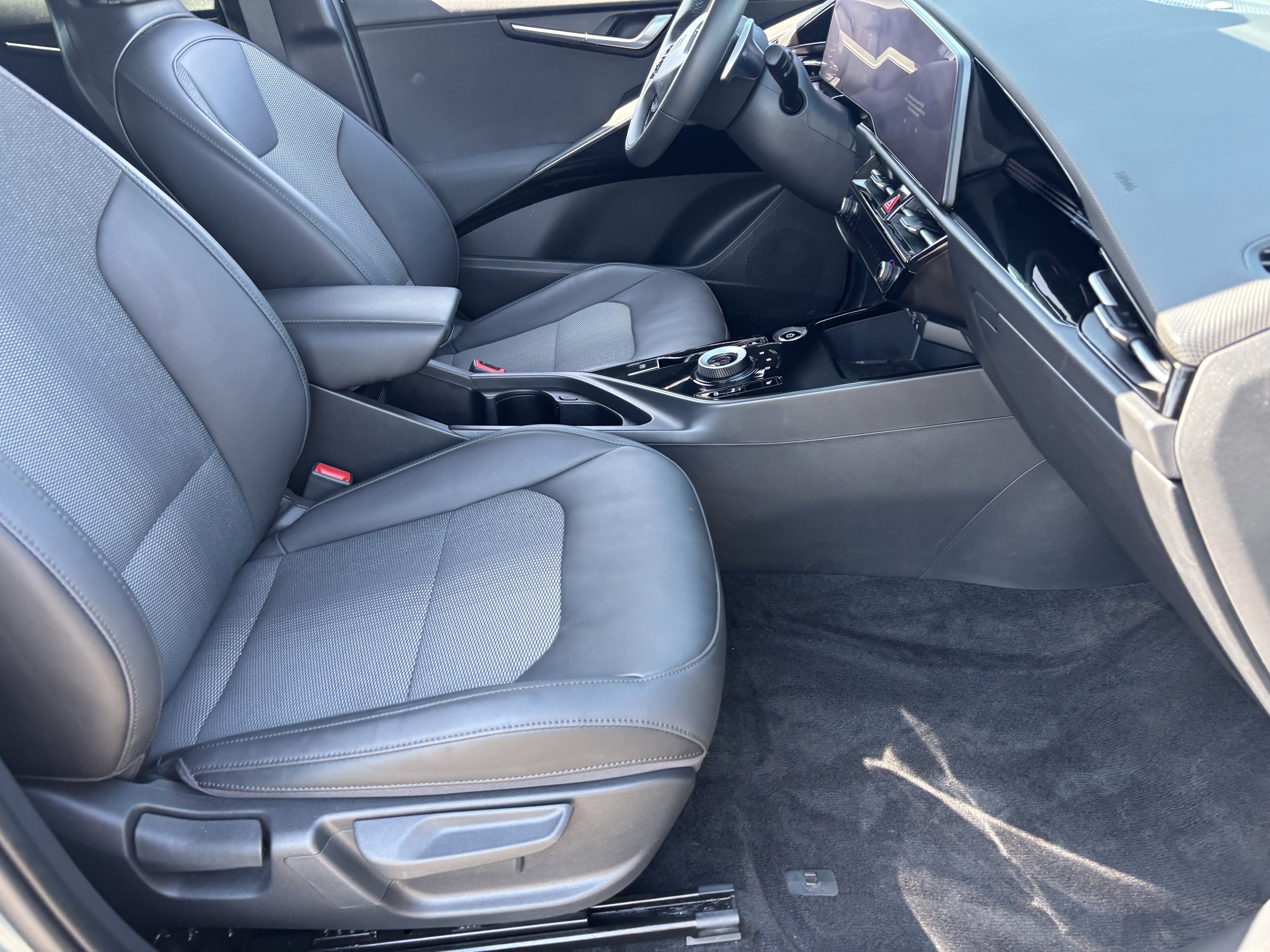 Certified 2023 Kia Niro Wind FWD image 9