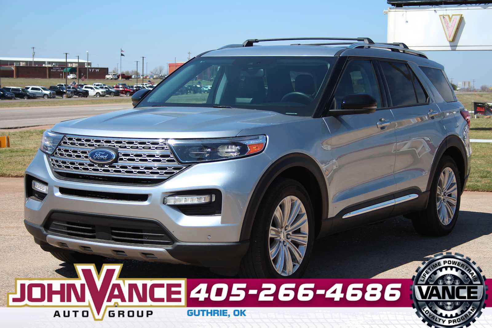 Used 2023 Ford Explorer Limited w/ Limited Technology Package image 3