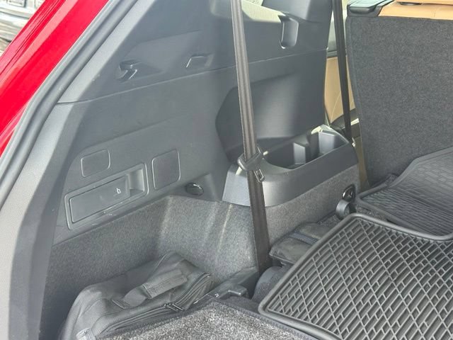 Used 2024 Volkswagen Tiguan SE R-Line FWD image 34