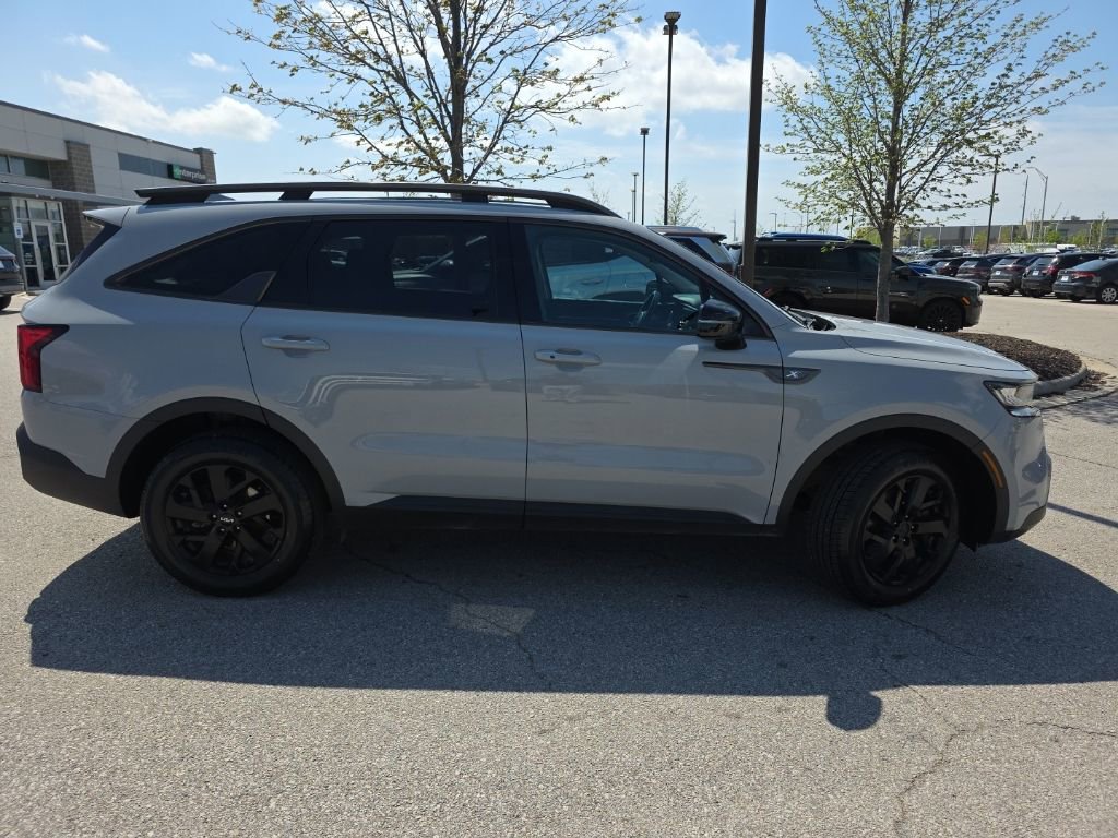 Used 2023 Kia Sorento S w/ Panoramic Sunroof Package AWD/4WD image 4