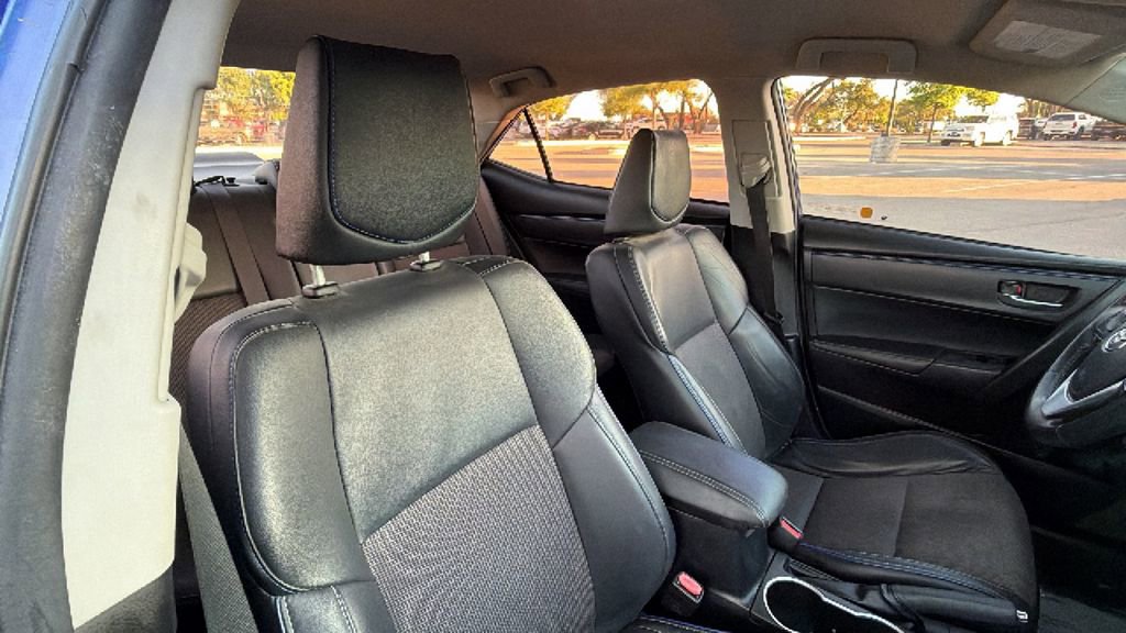 Used 2017 Toyota Corolla SE image 40