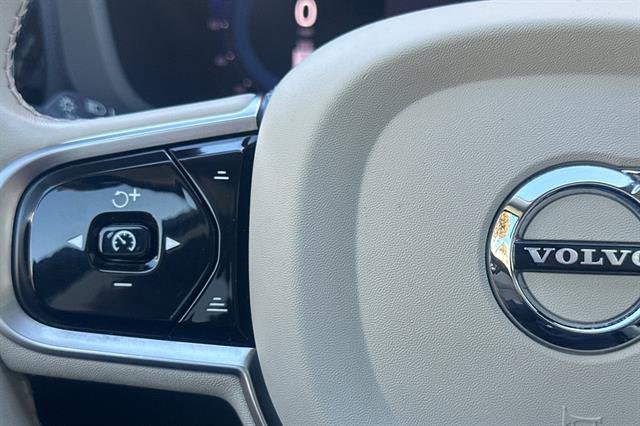 Certified 2023 Volvo XC60 T8 Plus w/ Climate Package image 27