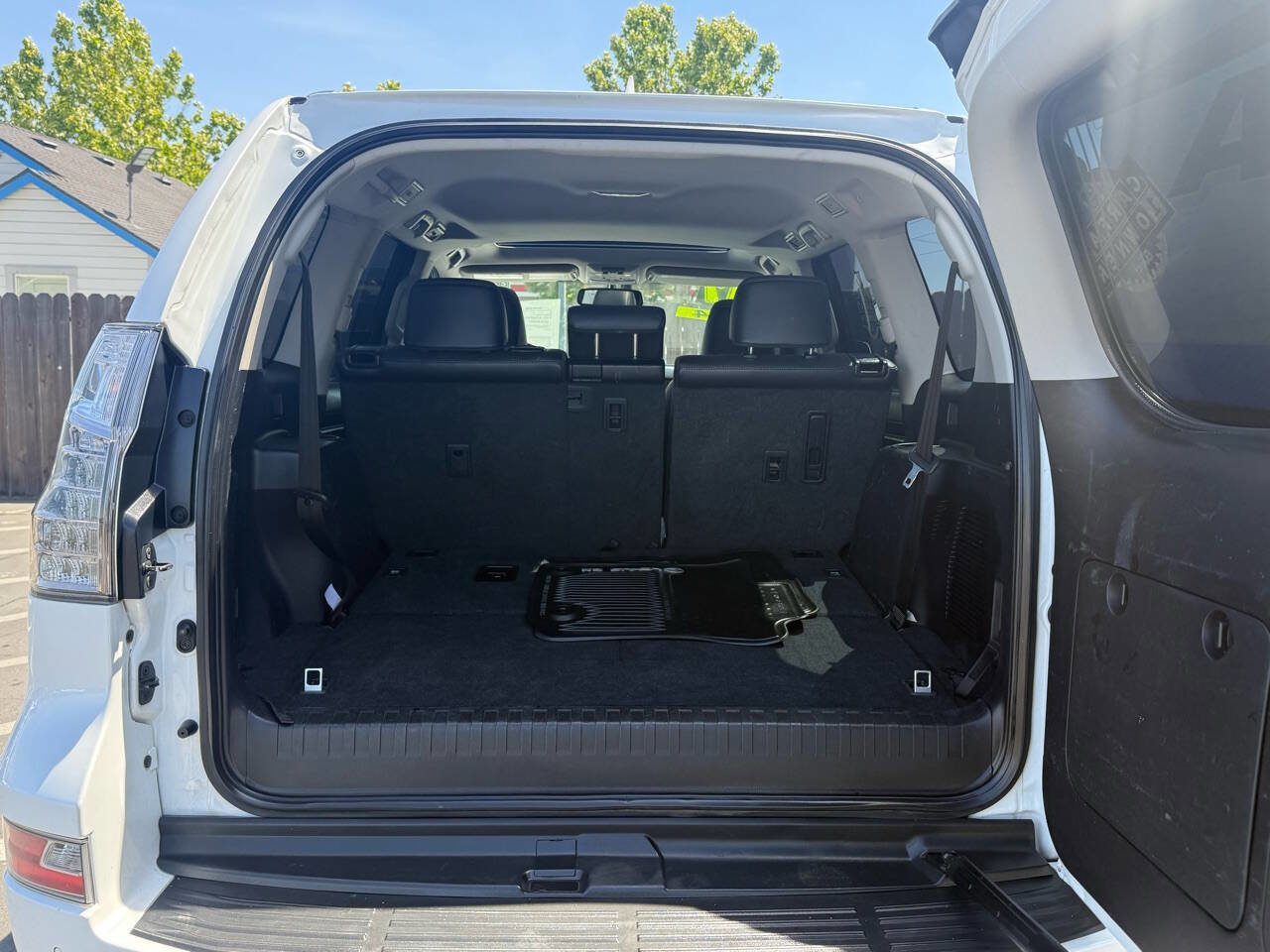 Used 2017 Lexus GX 460 image 18