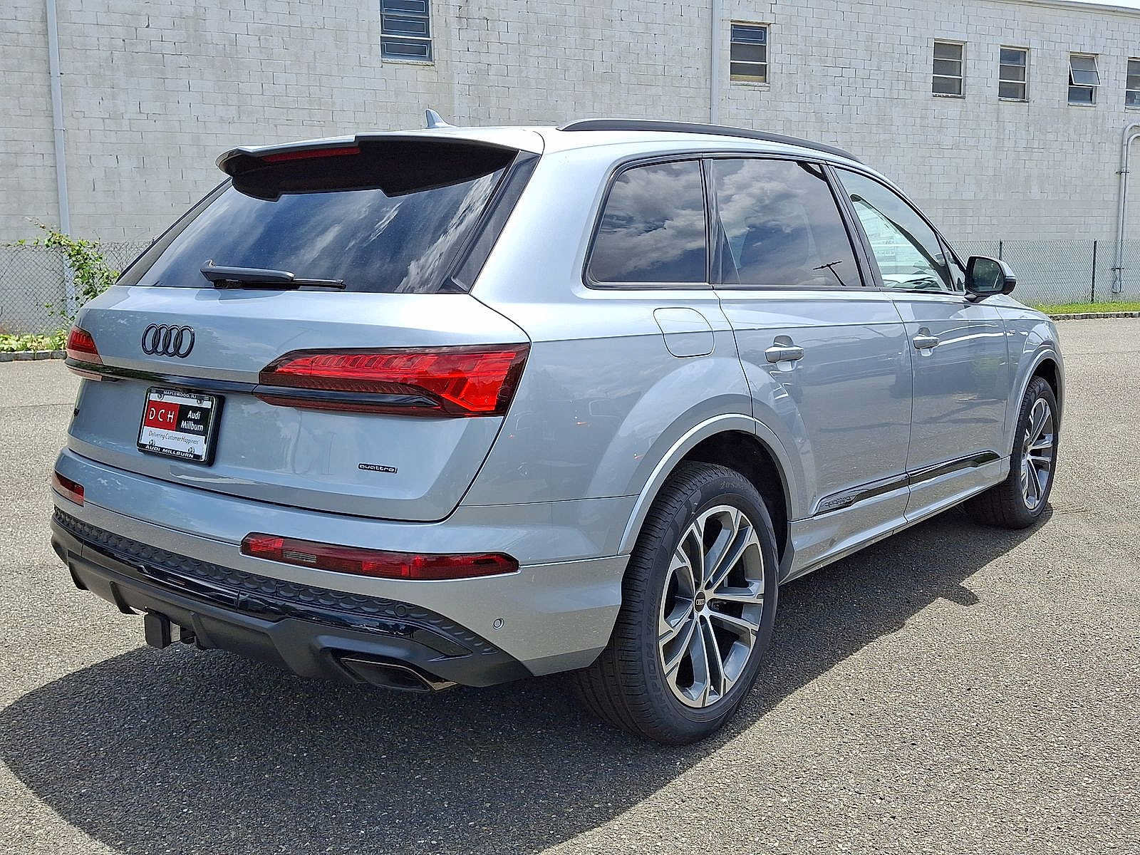 New 2026 Audi Q7 3.0T Premium AWD/4WD image 17