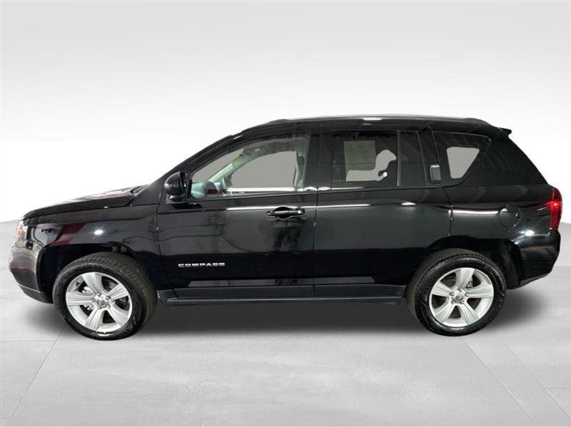 Used 2016 Jeep Compass Latitude AWD/4WD image 8