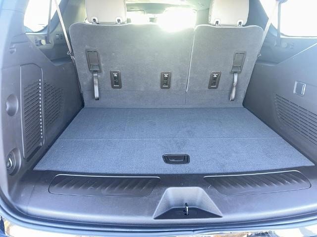 Certified 2023 GMC Yukon XL SLT AWD/4WD image 3