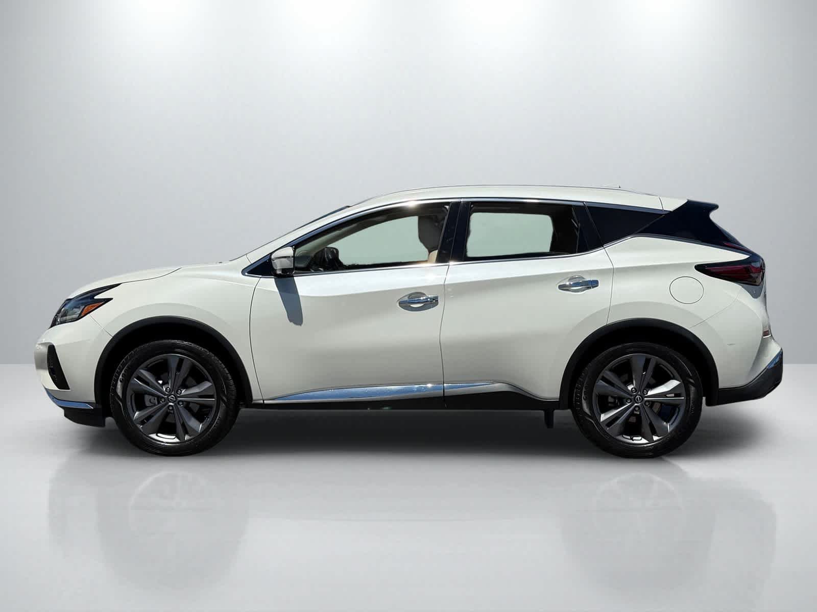 Used 2023 Nissan Murano Platinum w/ Cargo Package AWD/4WD image 2