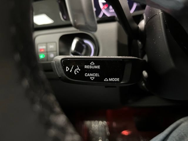 Used 2022 Porsche Cayenne Platinum Edition AWD/4WD image 24