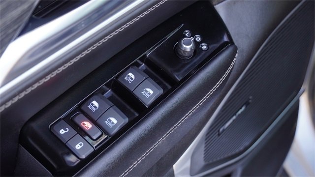 Used 2023 Jeep Wagoneer L Series III w/ Preferred Equipment Group image 22