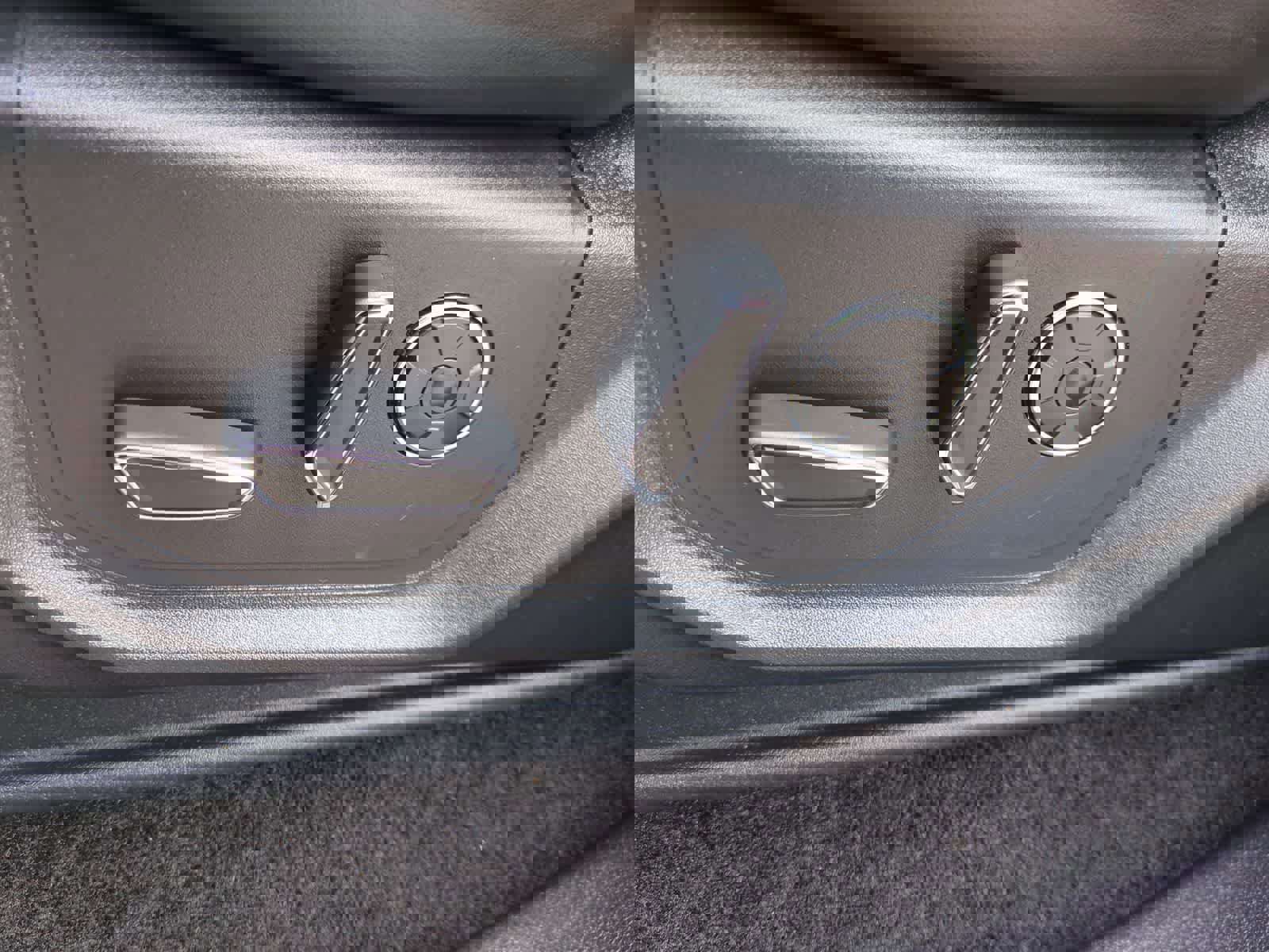 Used 2018 Ford F150 Platinum w/ Technology Package image 17