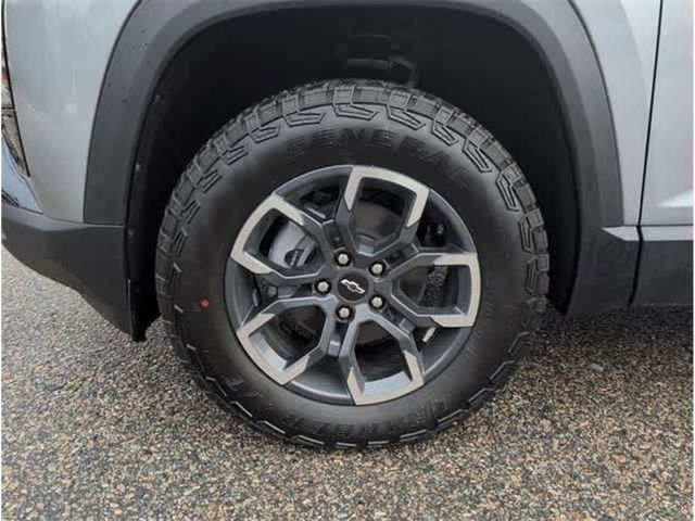 New 2026 Chevrolet Equinox ACTIV w/ LPO, Floor Liner Package AWD/4WD image 33