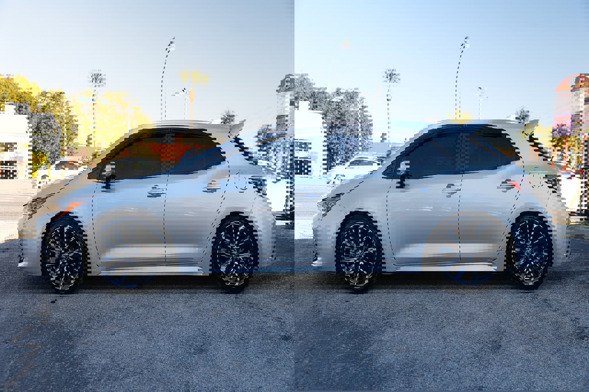 Used 2019 Toyota Corolla SE image 8