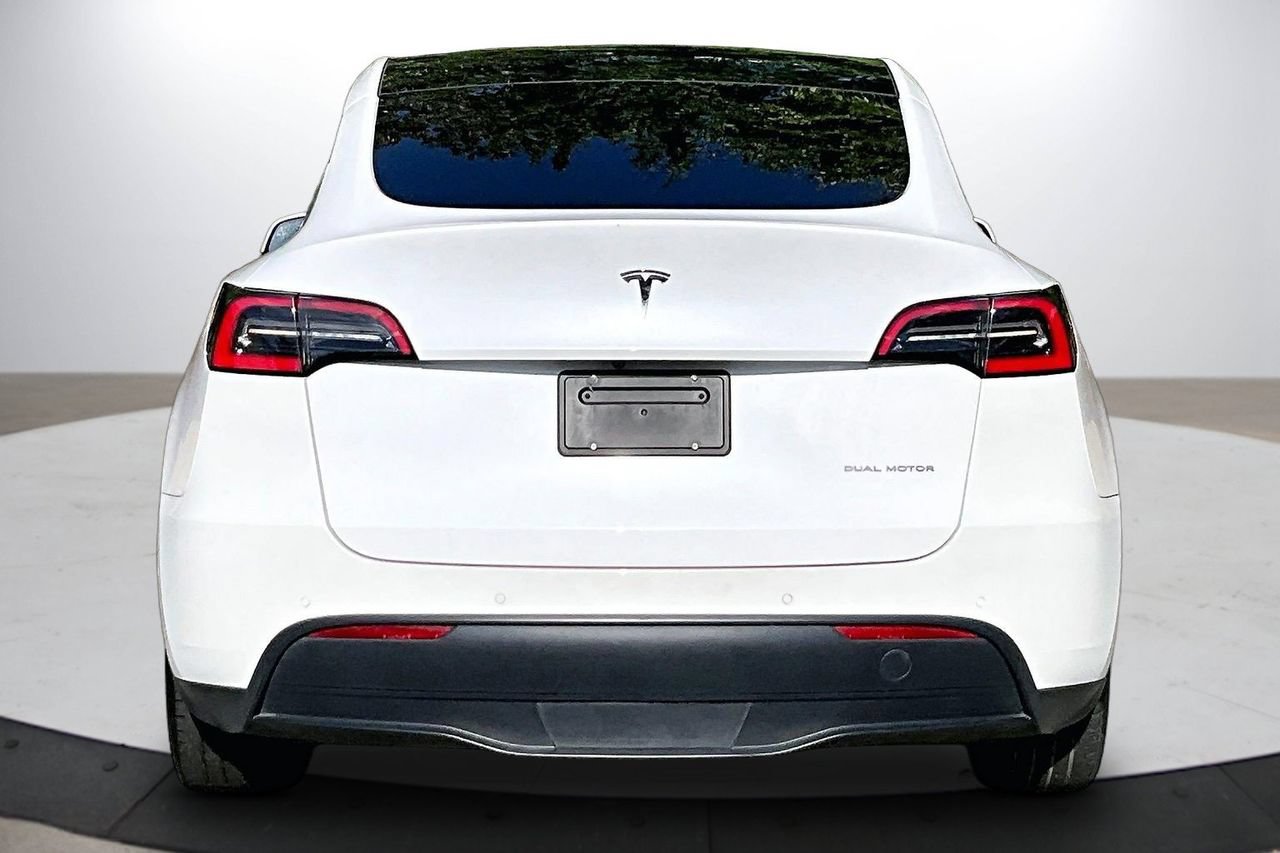 Used 2021 Tesla Model Y Long Range AWD/4WD image 8