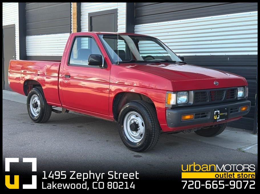 Used 1995 Nissan Pickup 2WD Regular Cab image 1