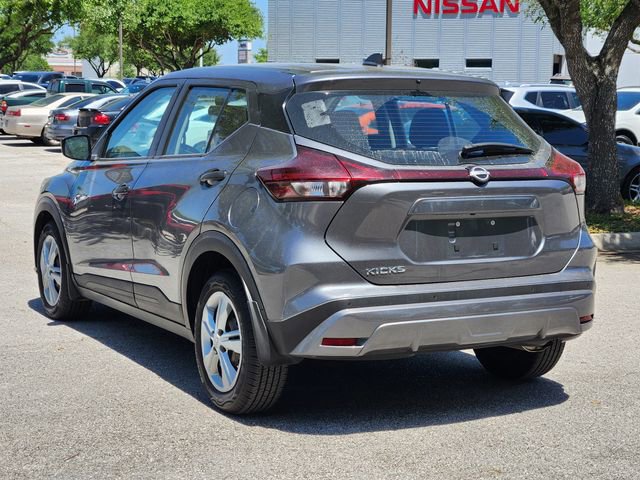 Used 2022 Nissan Kicks S image 3