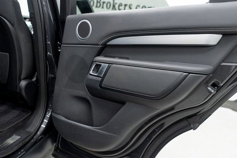 Used 2023 Land Rover Discovery S R-Dynamic image 38