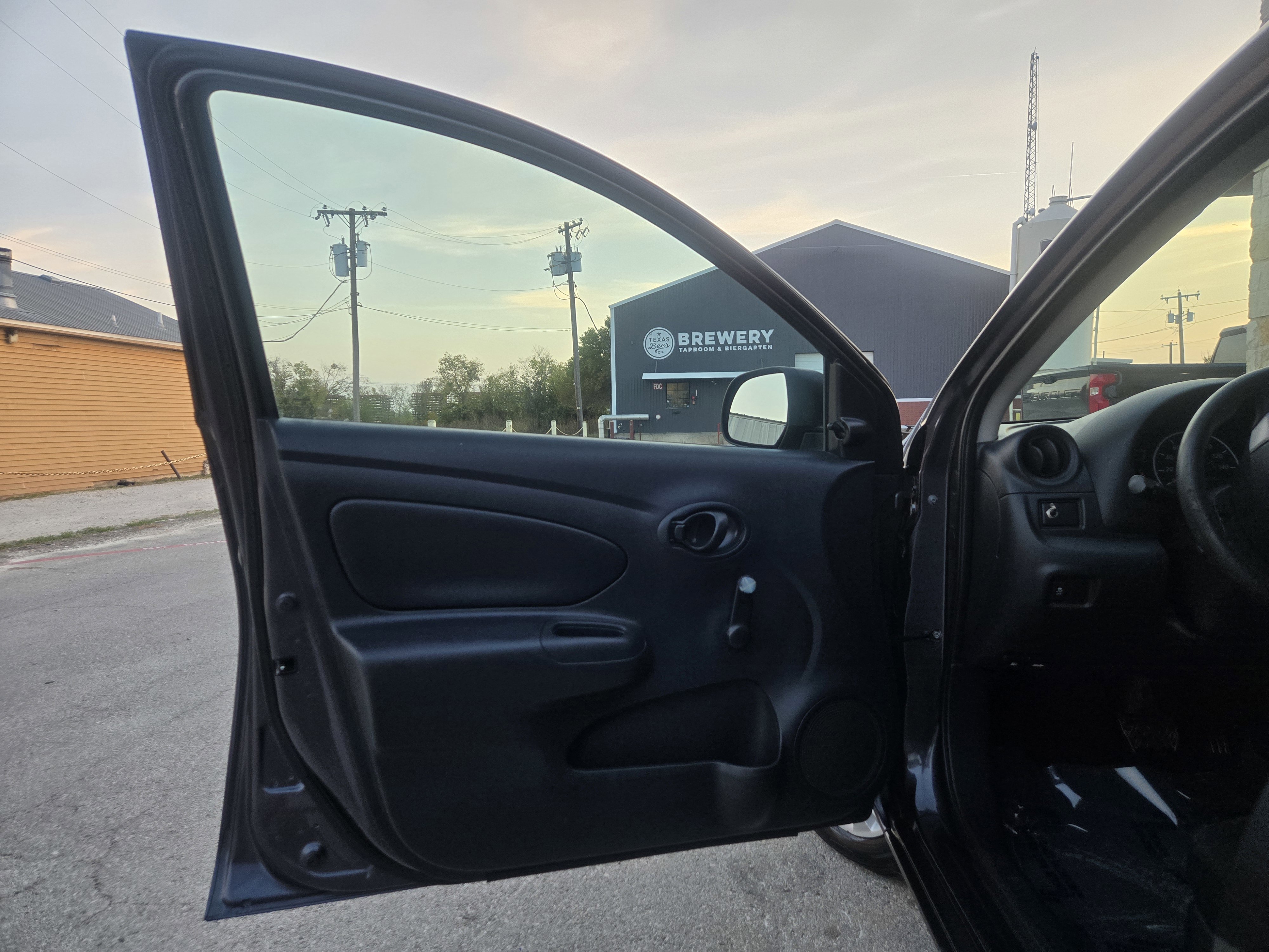 Used 2015 Nissan Versa S Plus image 4