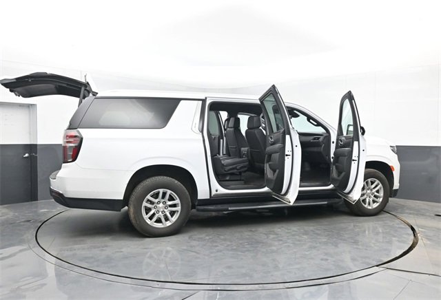 Used 2024 Chevrolet Suburban LT image 54