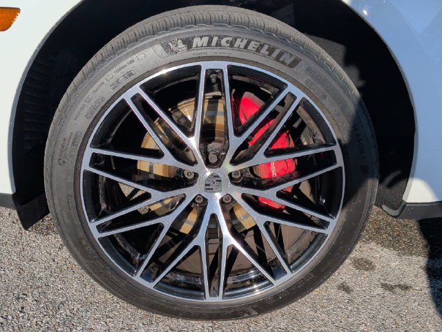 Used 2022 Porsche Macan S AWD/4WD image 9