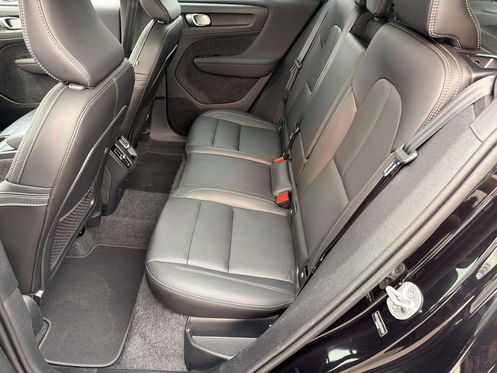 Used 2025 Volvo XC40 B5 Core AWD/4WD image 22