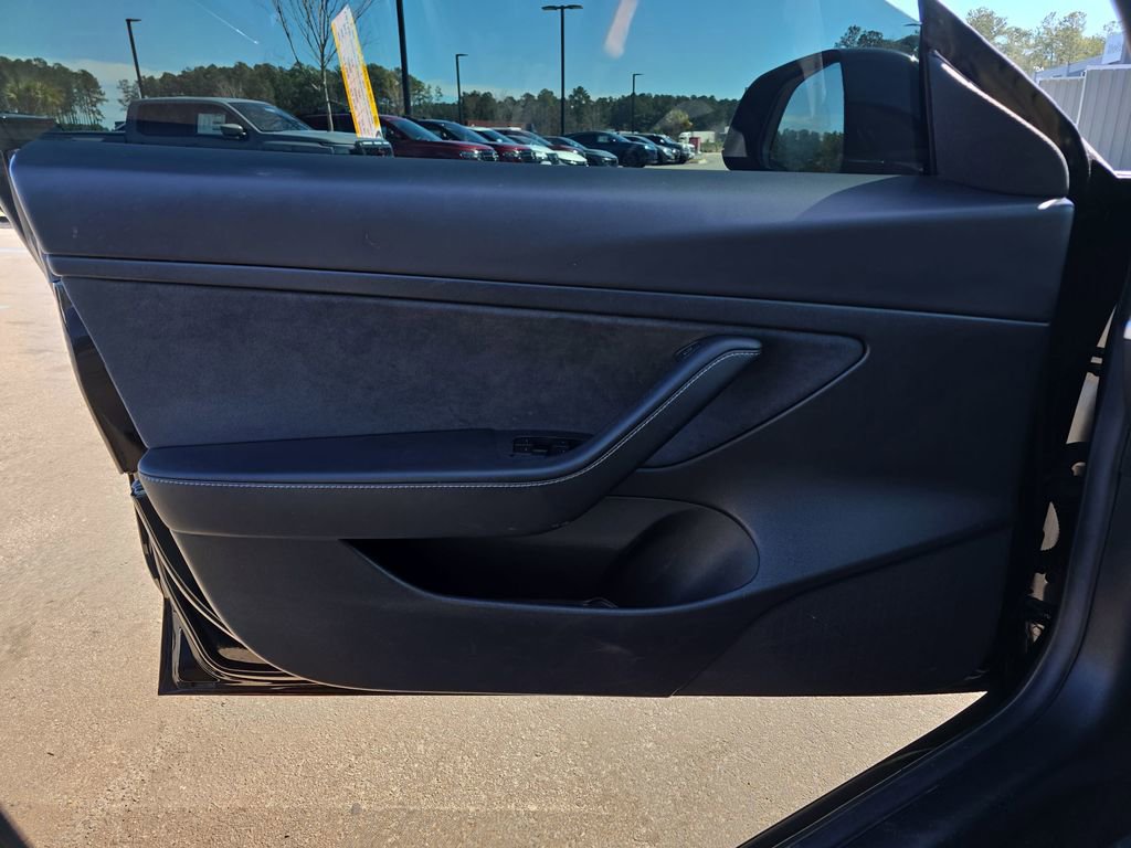 Used 2021 Tesla Model 3 Standard Range Plus image 31