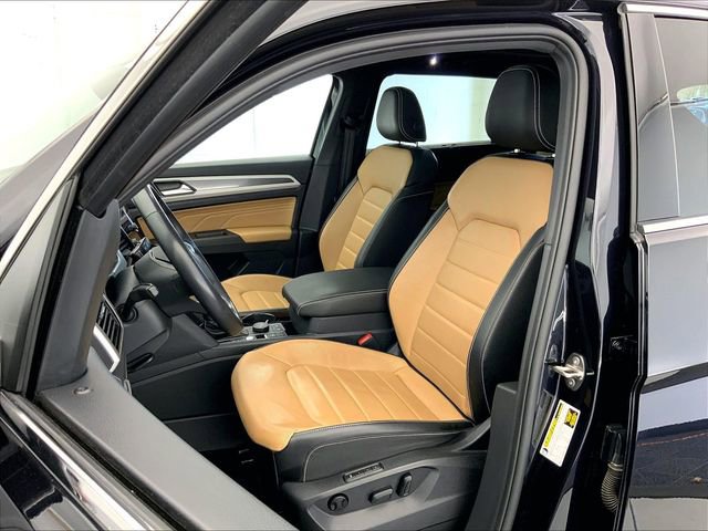 Certified 2023 Volkswagen Atlas Cross Sport SEL Premium R-Line image 5