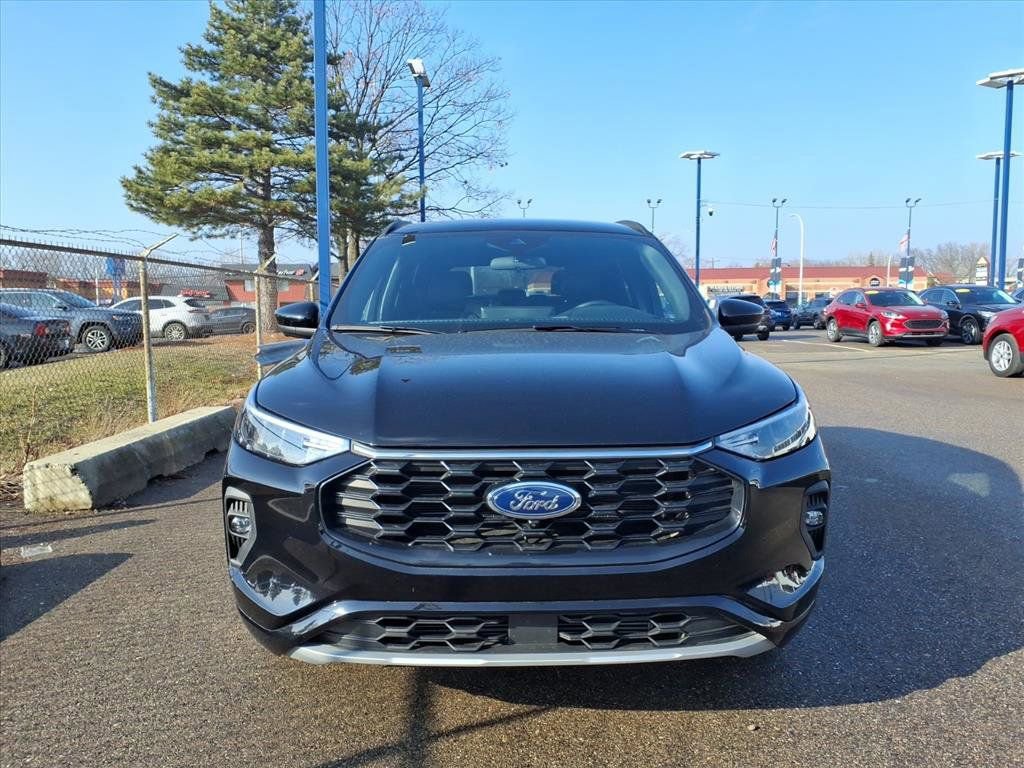 Certified 2023 Ford Escape ST-Line Select w/ Tech Pack #2 video 2