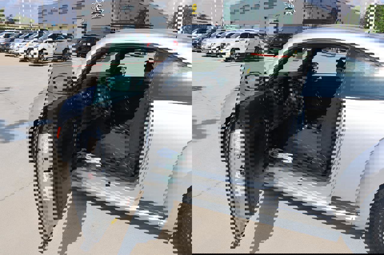 Used 2013 Volkswagen Beetle 2.5 image 16