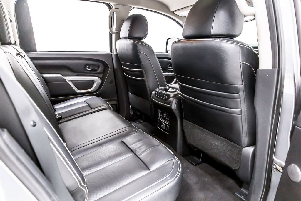 Used 2018 Nissan Titan PRO-4X w/ Pro-4x Convenience Package AWD/4WD image 33