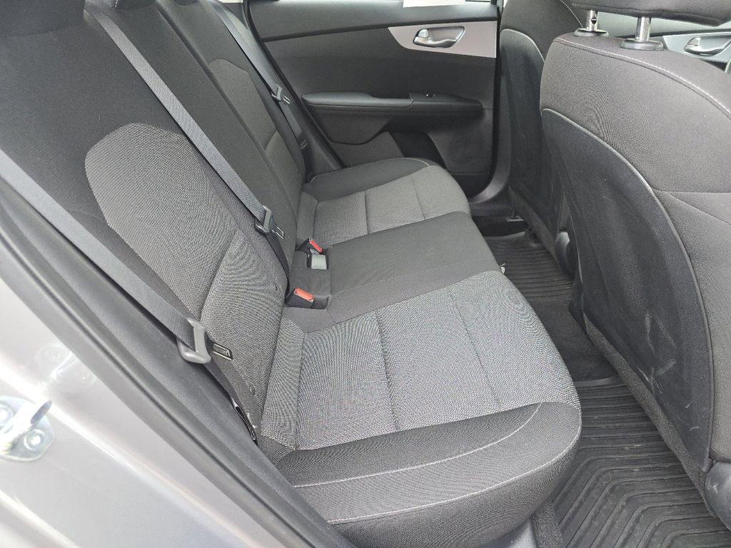 Used 2024 Kia Forte LXS w/ LXS Technology Package image 16