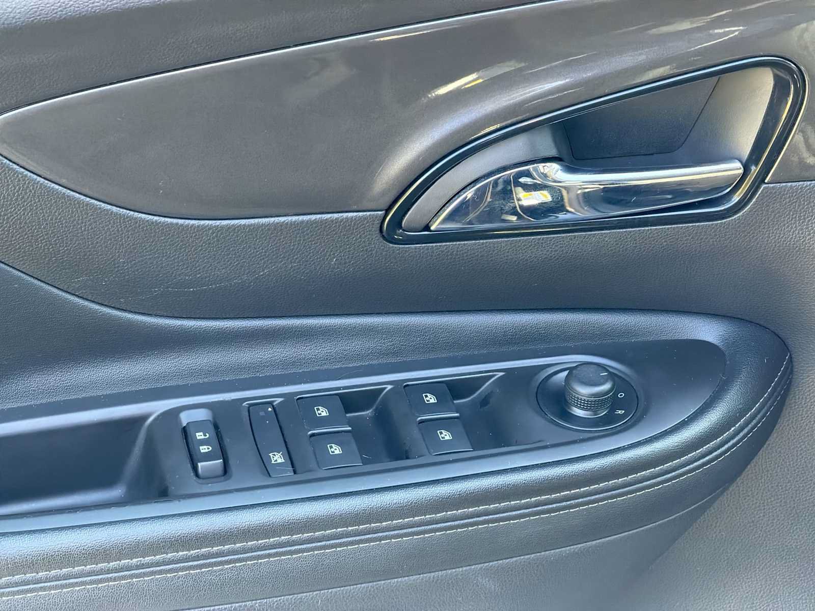 Used 2019 Buick Encore Sport Touring w/ Safety Package FWD image 14