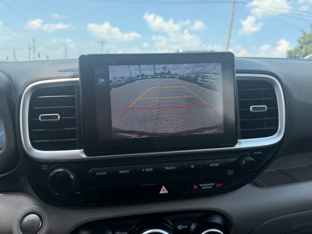Used 2025 Hyundai Venue SEL FWD image 47