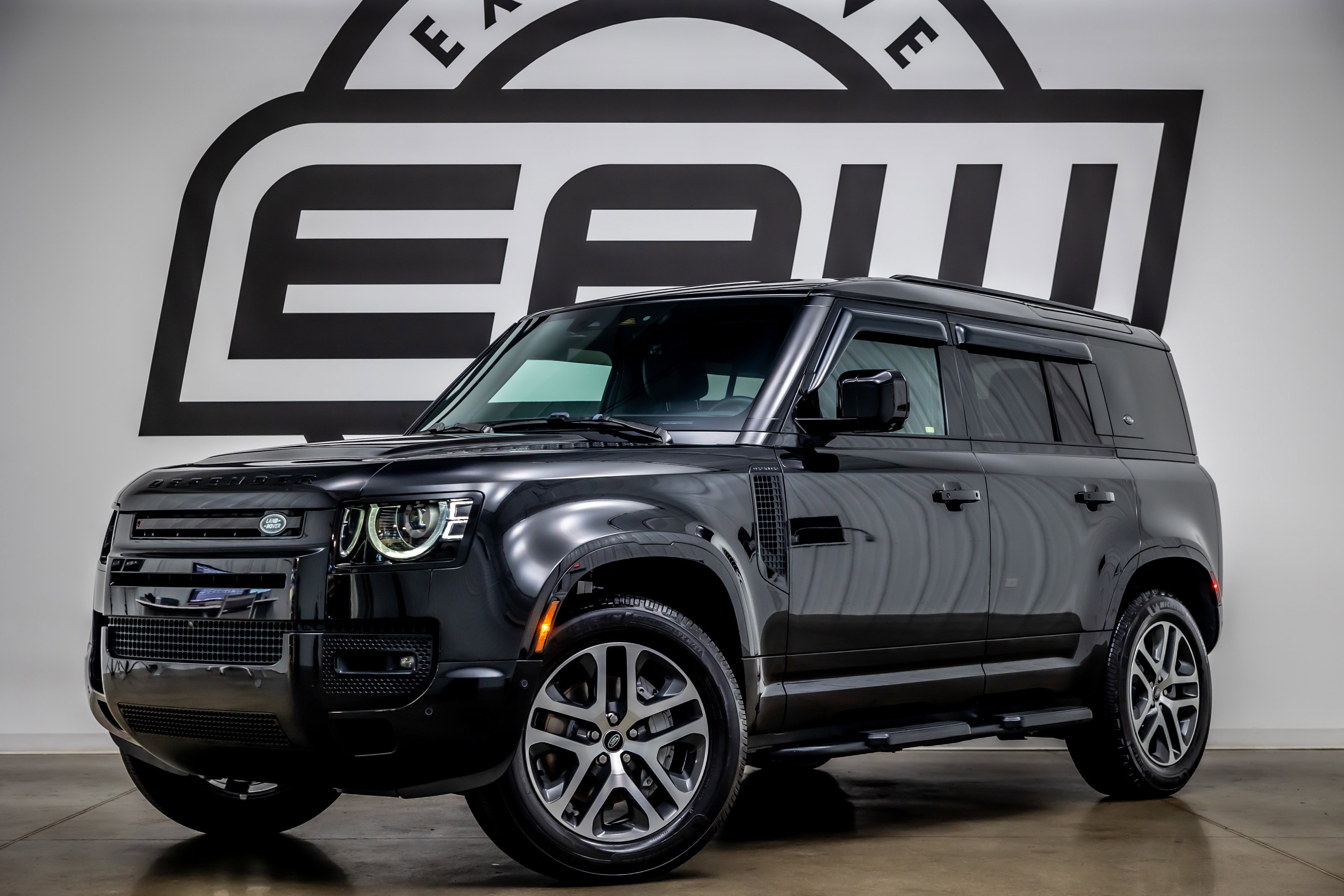 Used 2024 Land Rover Defender 110 X-Dynamic SE