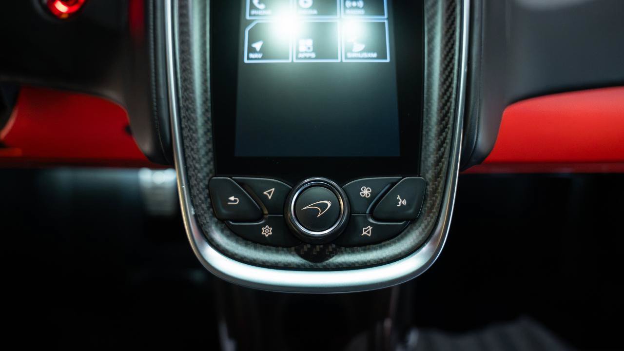 Used 2019 McLaren 600LT RWD image 22