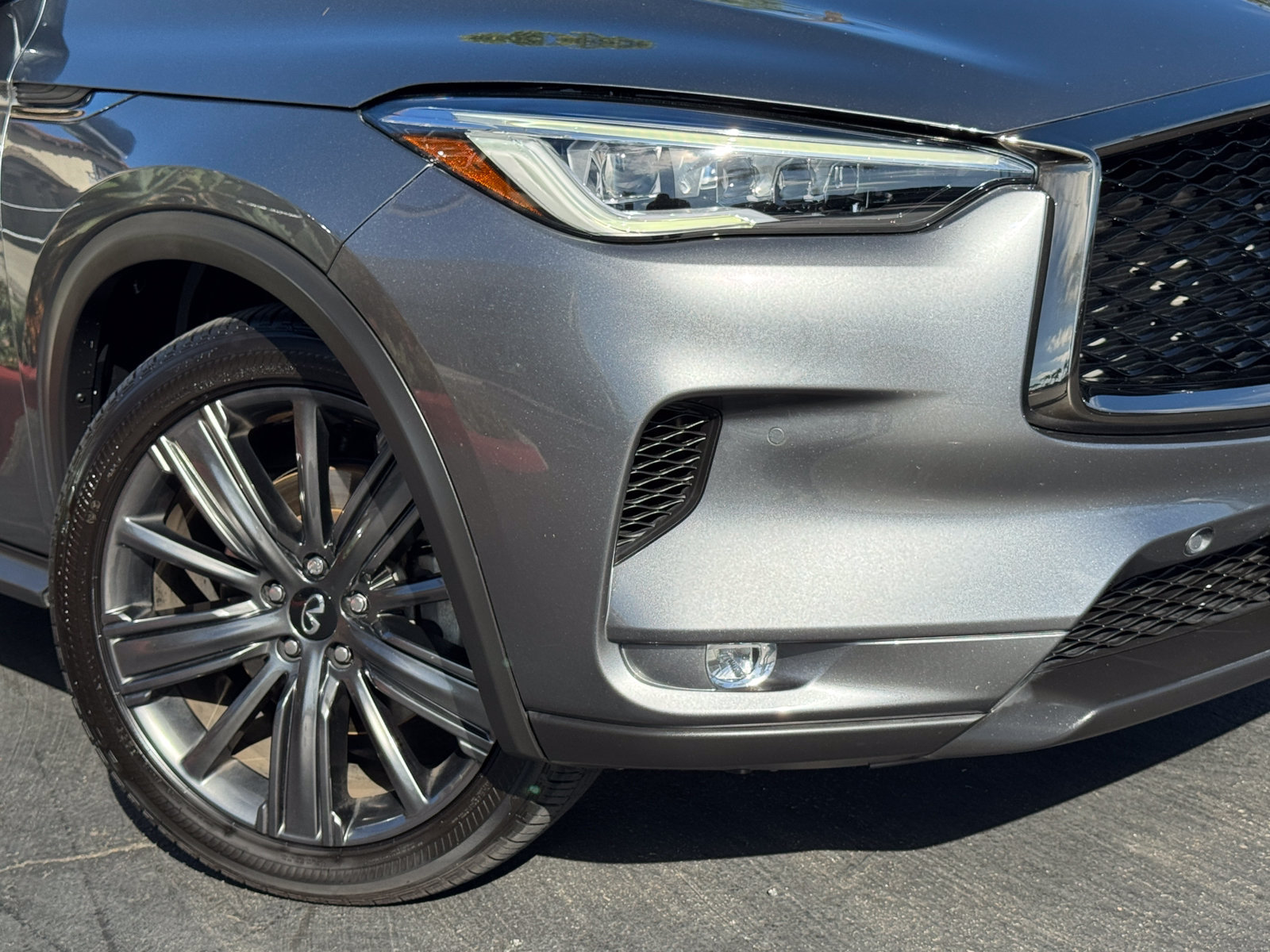 Used 2020 INFINITI QX50 Essential w/ Edition 30 Package FWD image 2